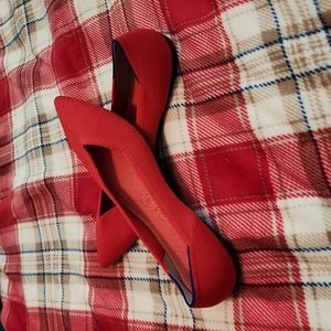 Rothys retired color flame point flat 10